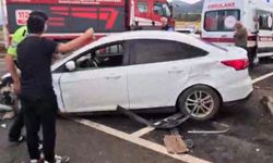 Gaziantep'te iki otomobil çarpıştı: 6 yaralı