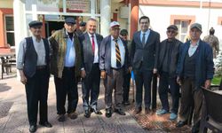 Genel Müdür Sezen, huzurevi sakinlerinin tecrübelerini dinledi