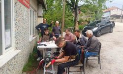 İnegöl'de öğrenciler kurbanlık bıçaklarını biledi
