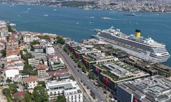 İstanbul'da 19 Mayıs coşkusu, Boğaz'la bütünleşen bayrak manzarası görsel şölen sundu