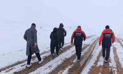 Kar sebebiyle mahsur kalan vatandaşlar ekipleri seferber etti