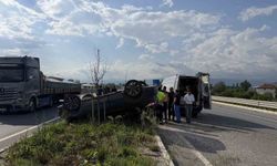Kontrolden çıkan otomobil takla attı