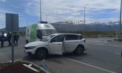 Konya'da otomobil ile kamyonet çarpıştı: 4 yaralı