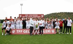 Manisa FK U19 Takımı, 177 takım arasında Türkiye şampiyonu oldu