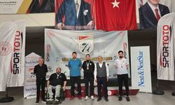 Manisalı Samet Akça'dan Türkiye Şampiyonası'nda madalya yağmuru