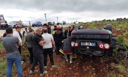 Mardin'de otomobil devrildi: 1 ölü, 2 yaralı