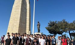 Menteşeli gönüllü gençlerden Çanakkale'ye anlamlı ziyaret