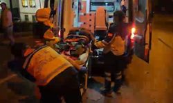 Merdivenlerden uçan motosiklet sürücüsü yaralandı
