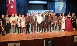 Meslek liseliler 'Hamlet'le sahneye çıktı