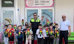 Minik öğrenciler eğlenerek öğreniyor