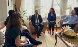 Ödüllü ve ilk doktoralı işitme engelli mühendis çifte validen anlamlı ziyaret