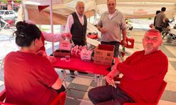 Öğrenciler ikna etti, veliler kan verdi