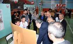 Öğrenciler projelerini 'Bilim Fuarı'nda tanıttı