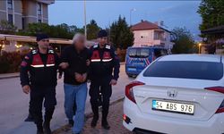 Öğrencileri taciz eden bakkal kamera kayıtlarından yakalandı