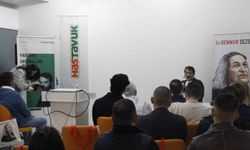 'Sanatçılar Sennur Sezer Okuyor' etkinliğinin konuğu Arif Pişkin oldu