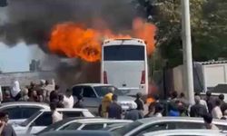 Şanlıurfa'da tur otobüsü alev aldı
