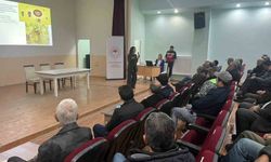 Şaphane'de üreticilere kiraz ve vişne hastalıkları ile zararlıları eğitimi