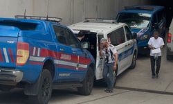 Taksiciyi rehin alıp polise ateş eden zanlı tutuklandı