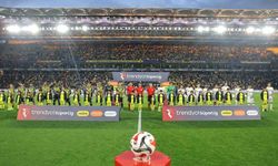 Trendyol Süper Lig: Fenerbahçe: 0 - Eyüpspor: 2 (İlk yarı)