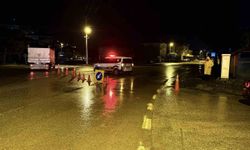 Turhal'da taşkın riskine karşı bazı cadde ve sokaklar araç trafiğine kapatıldı