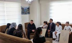 Vali Sözer çocuklarla bir araya geldi