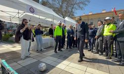 Vali Yılmaz alkol gözlüğünü taktı, futbol topunu kaleye göndermede hayli zorlandı