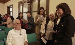 Yunus Emre Enstitüsü'nde karikatürist Salih Memecan rüzgarı esiyor