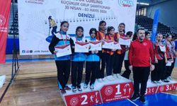 Yunus Emre Ortaokulu 'Floor Curling'de önemli başarı