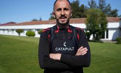 Zeki Yavru: 'Futbolu Samsunspor'da bırakmak istiyorum'