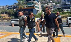 Alanya'da tartışma cinayetle bitti: 1 ölü, 3 şüpheli adliyeye sevk edildi