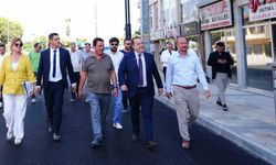 Altyapısı yenilenen caddede sıcak asfalt çalışmaları başladı