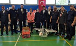 Atık malzemelerden yapılan kostümlere büyük ilgi