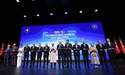 Bakan Bayraktar: '30 milyar dolarlık yatırımla, 30 bin kilometre uzunluğunda elektrik iletim hatları inşa edeceğiz'