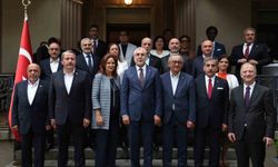 Bakan Işıkhan, işçi ve işveren temsilcileriyle Cenevre'de bir araya geldi