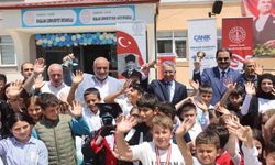 Başkan Sandıkçı, öğrencilerin karne heyecanına ortak oldu