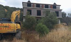 Çanakkale'de 11 kaçak yapı yıkıldı