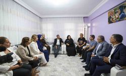 CHP Grup Başkanı Özel, Rojin Kabaiş'in ailesini ziyaret etti