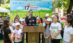 Çocuklar eskimeyen oyunlarla doyasıya eğlendiler