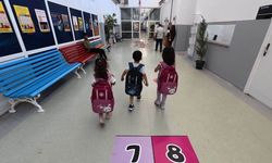 Diyarbakır'da 440 çocuğa okul çantası ve kırtasiye desteği
