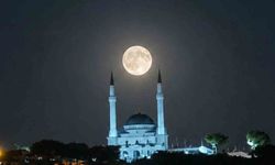 Edremit'te dolunay ve Ulu Cami buluşması görsel şölen sundu