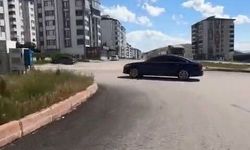 Elazığ'da sürücü plakasını kapatarak drift yaptı