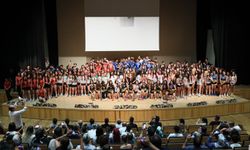 Filenin şampiyonları kupalarına kavuştu