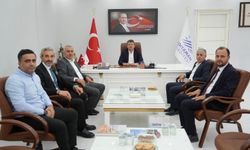 Hizmet-İş Genel Başkanvekili Özdemir'den belediye işçilerine birlik çağrısı
