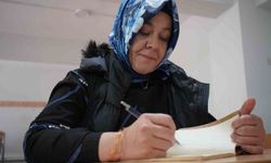 İki çocuk annesi, kızının 'yapabilirsin' sözüyle üniversiteli oldu