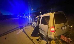 Kayseri'de otomobille hafif ticari araç çarpıştı: 1 ölü, 6 yaralı