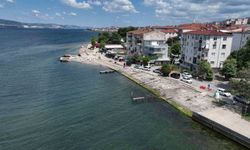 Kocaeli'nin gözde sahili Değirmendere'de dalgakıran ve yeni yol mesaisi