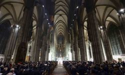 Köln Katedrali, 1 Temmuz'dan itibaren turistlerden 12 Euro giriş ücreti alacak