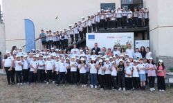 Minik öğrenciler fide dikerek doğa bilinci kazandı