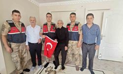 Sason'da şehit babalarına Babalar Günü ziyareti