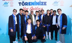 Sultangazi'de lise öğrencilerinin mezuniyet coşkusu